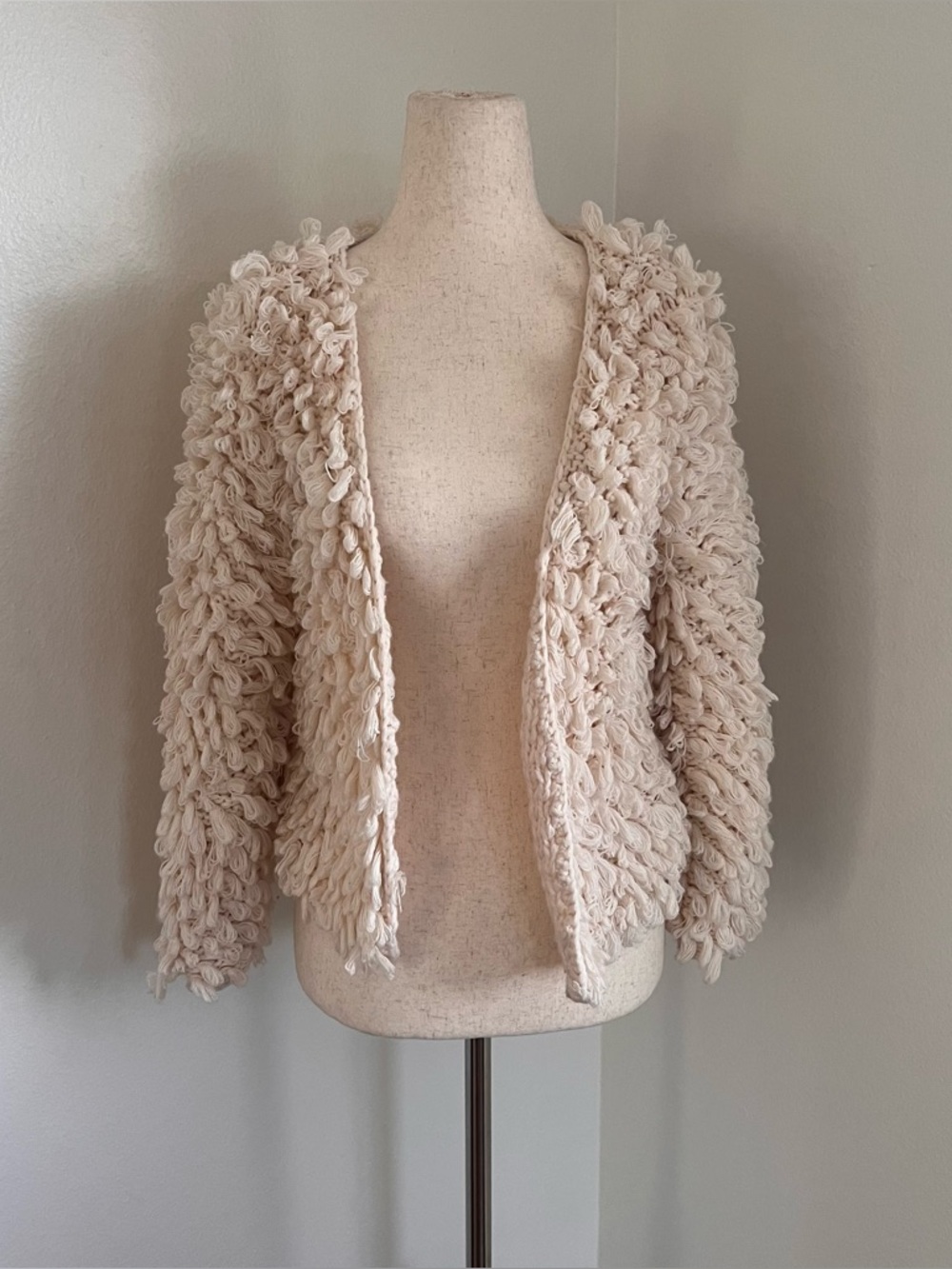 Vintage Y2K Mudd Cream shaggy Loop Stitch Open knit cardigan. Size M